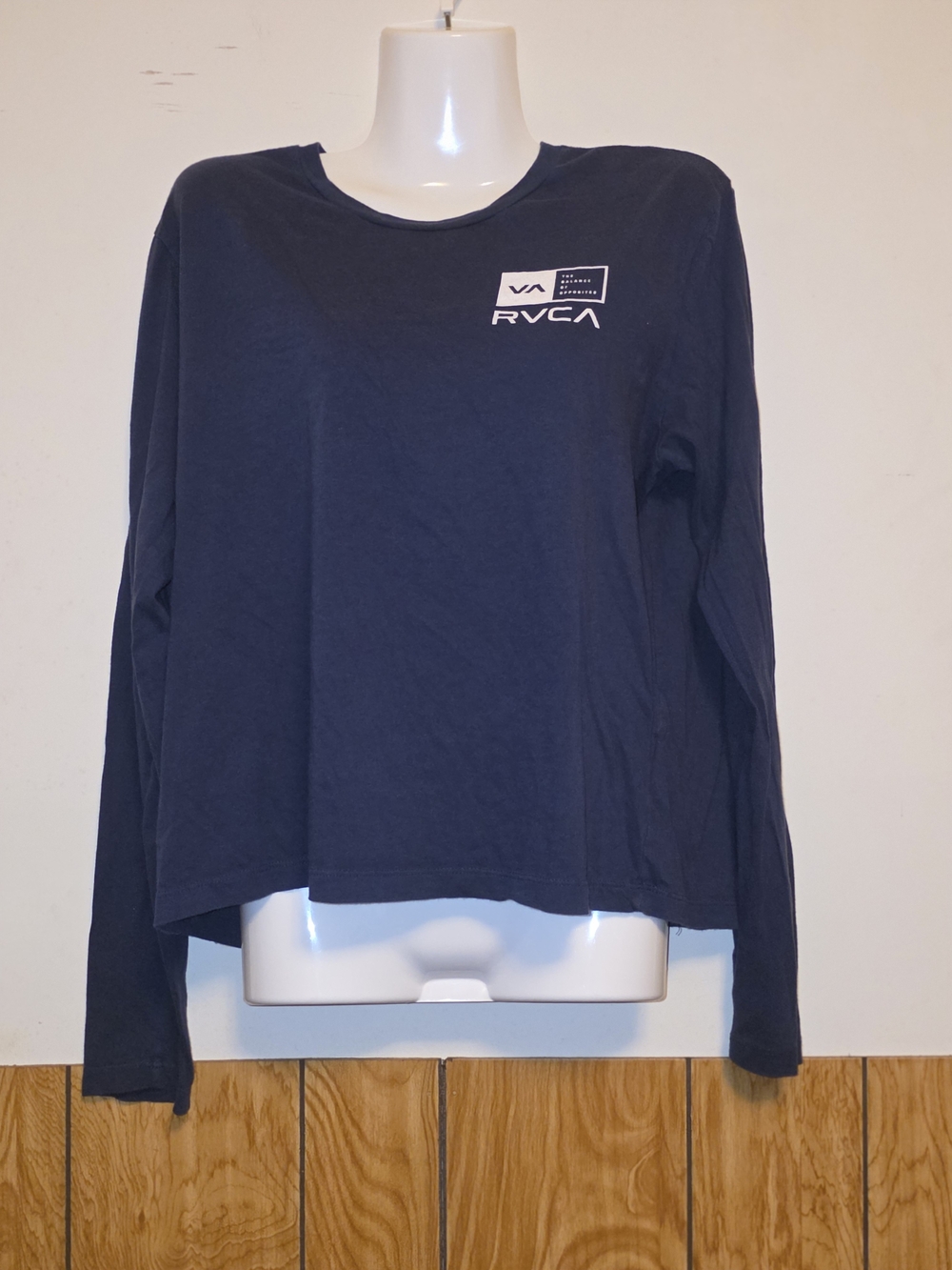 RVCA Women's Long-Sleeve Logo Tee - Navy